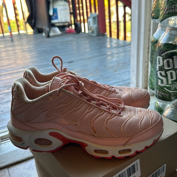 Nike Shoes - Pink Nike Shoes